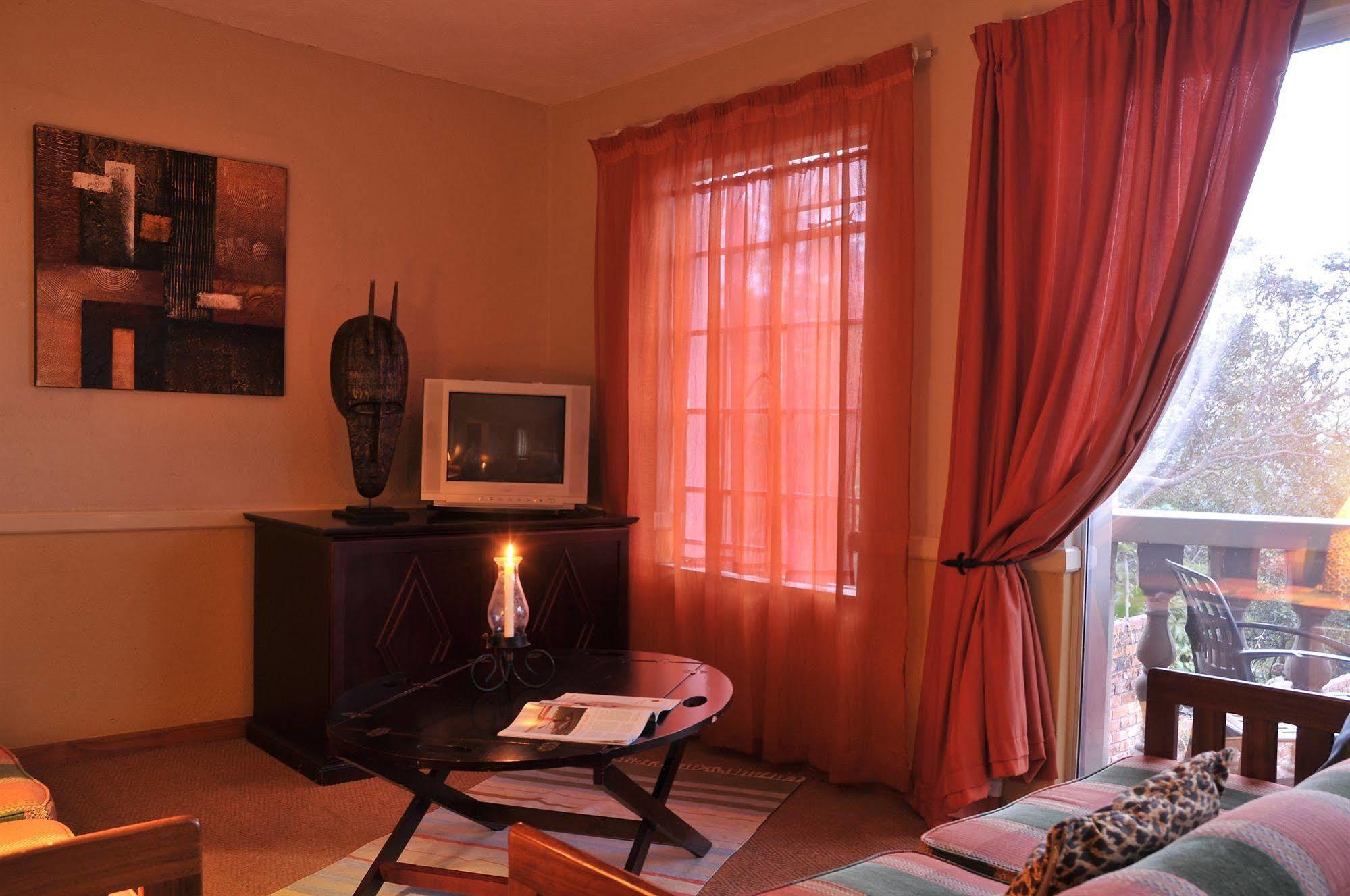 Bed and Breakfast Sunset Manor Mbombela Esterno foto