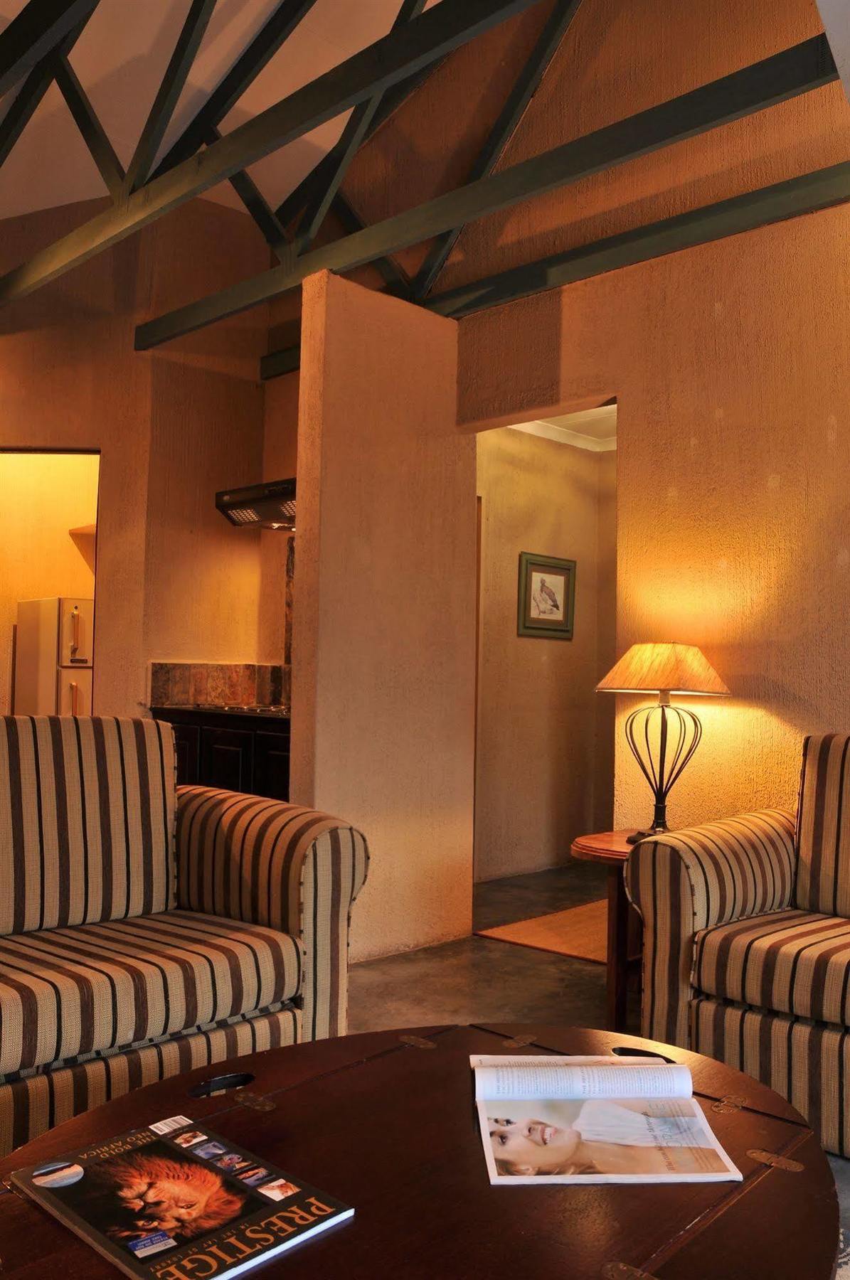 Bed and Breakfast Sunset Manor Mbombela Esterno foto