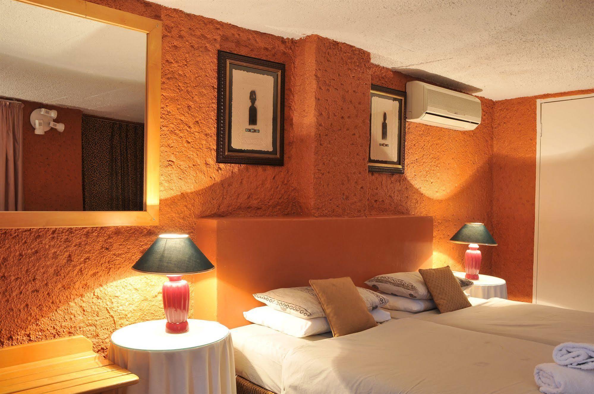 Bed and Breakfast Sunset Manor Mbombela Esterno foto