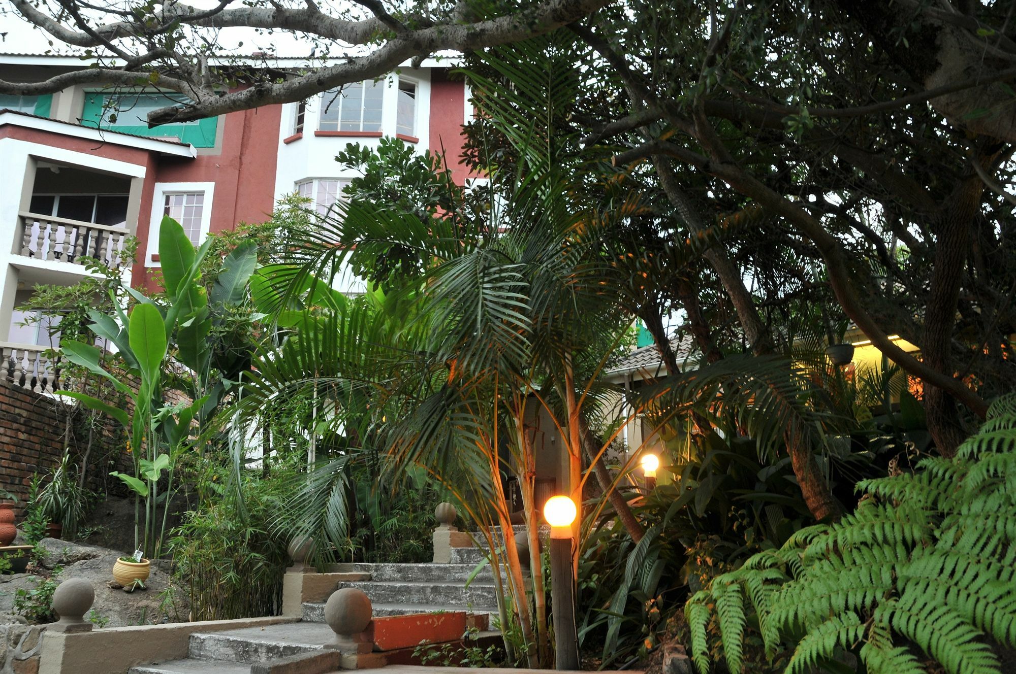 Bed and Breakfast Sunset Manor Mbombela Esterno foto