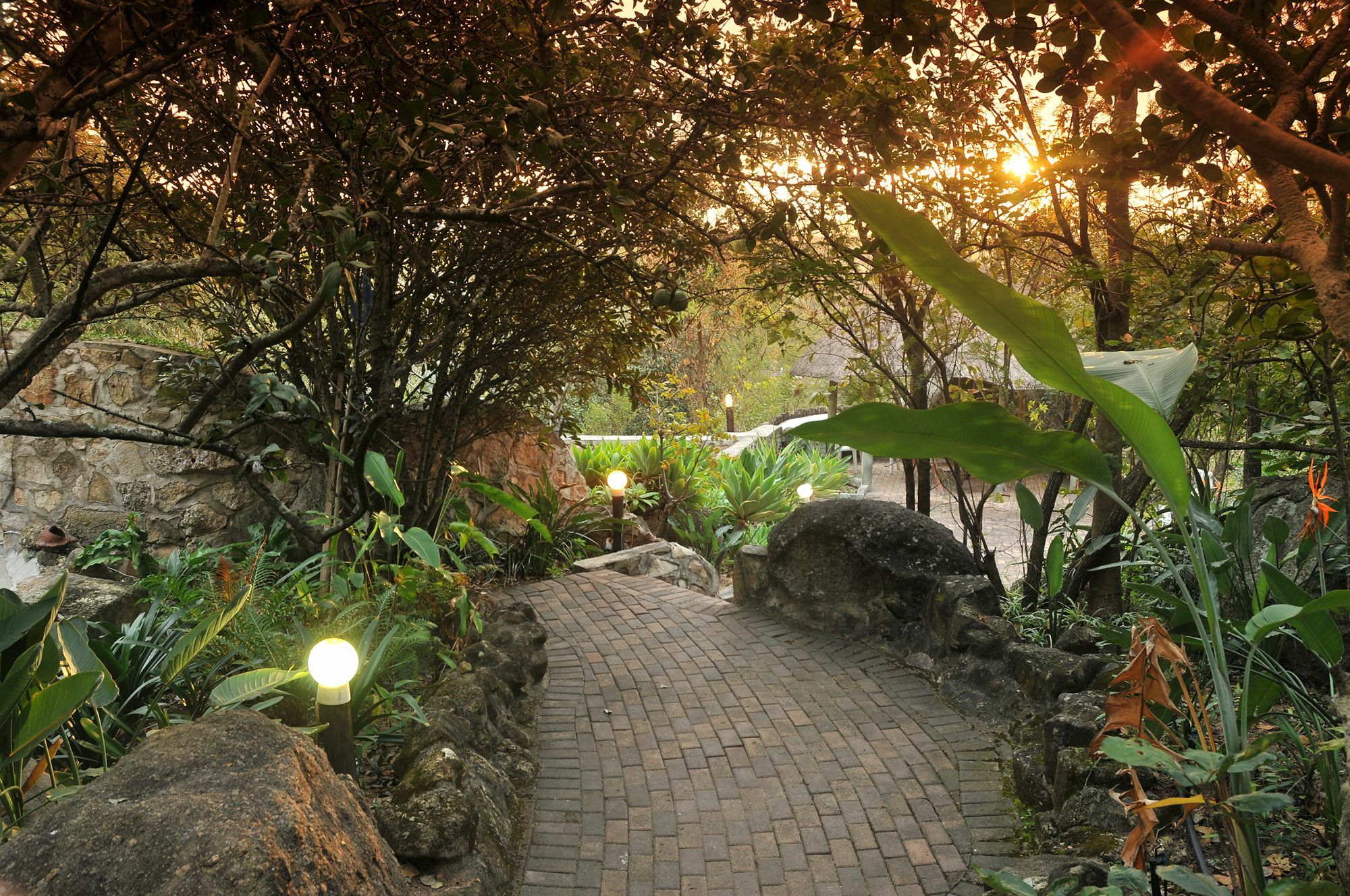 Bed and Breakfast Sunset Manor Mbombela Esterno foto